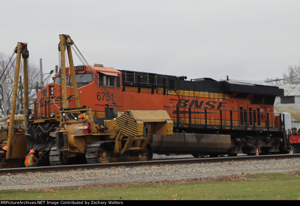 BNSF 6751